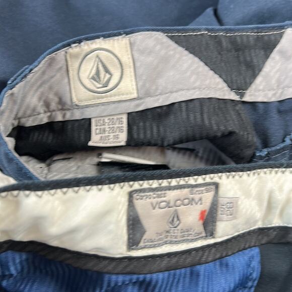 Volcom boys short bundle - Lot of 2 black and blue size 28 or 16 - Picture 12 of 14